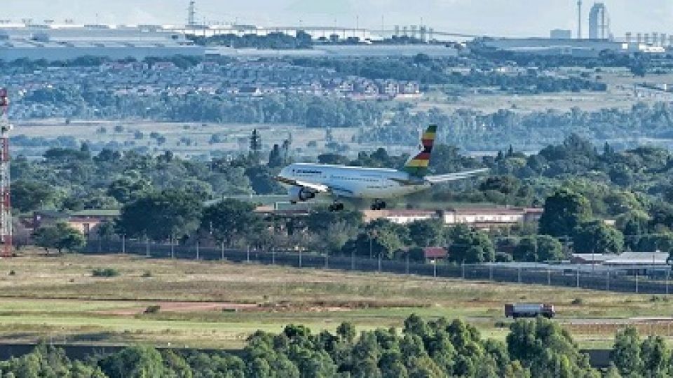 Air-Zimbabwe-lands-1.jpg