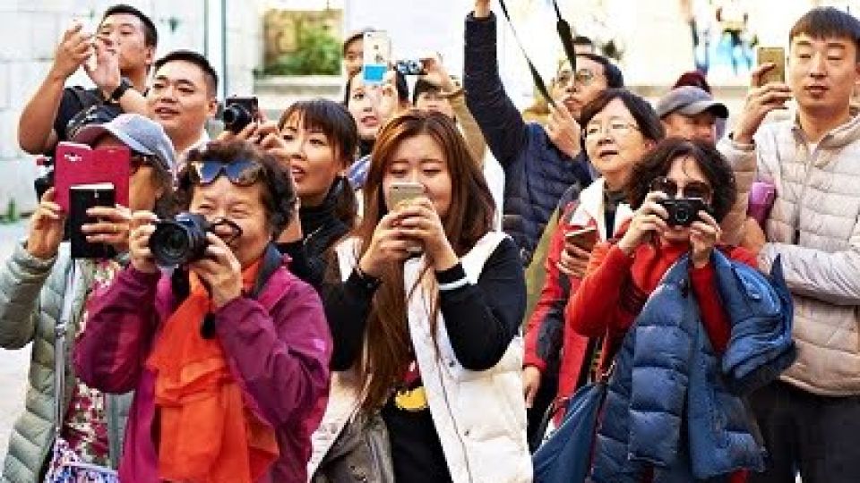 Chinese-tourists.jpg