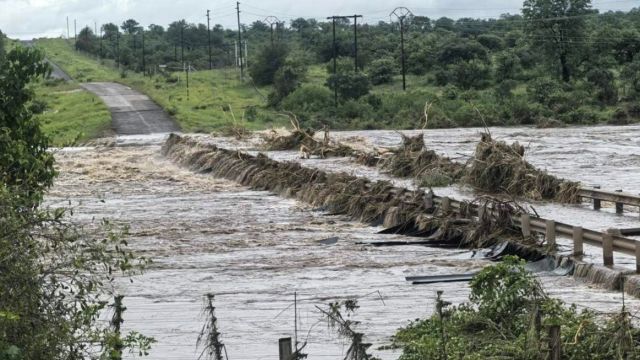 Devastating-Limpopo-floods-1.jpg