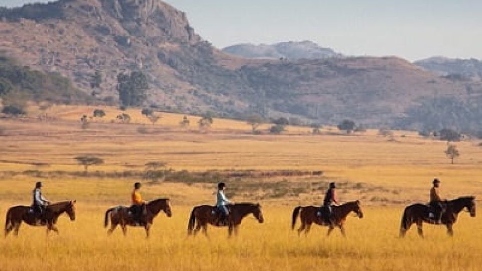 Eswatini-Riding-Holidays-Pic-by-Eswatini-Tourism-1.jpg