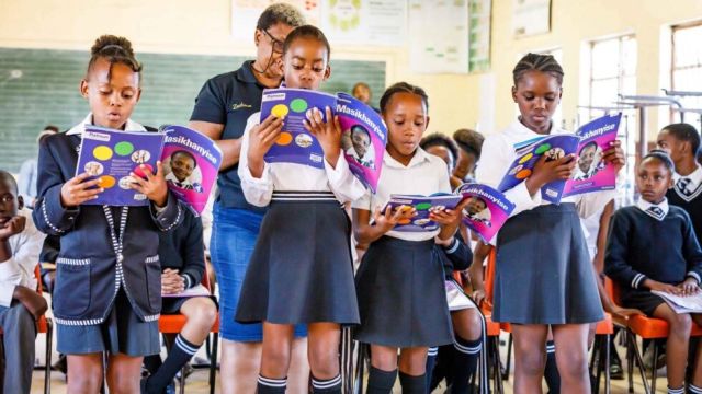Ford-South-Africa-reinforces-rally-to-read-partnership-supporting-literacy-in-South-African-schools.jpg