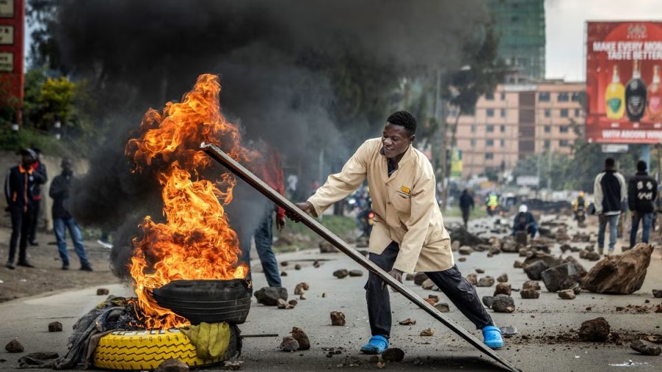 Kenyans-demonstrate-high-fuel-prices.jpg