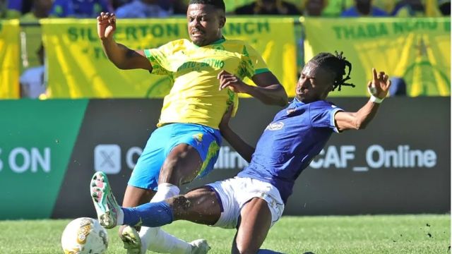 Mamelodi-Sundowns-Tebogo-Mokoena-is-challenged-by-Esperances-Ibrahima-Keita-during-the-CAF-Champions-league-semifinal.jpg