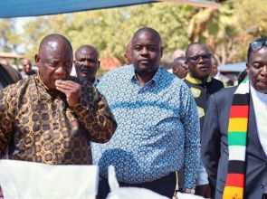 Ramaphosa’s visit to neighbouring Zimbabwe courts controversy