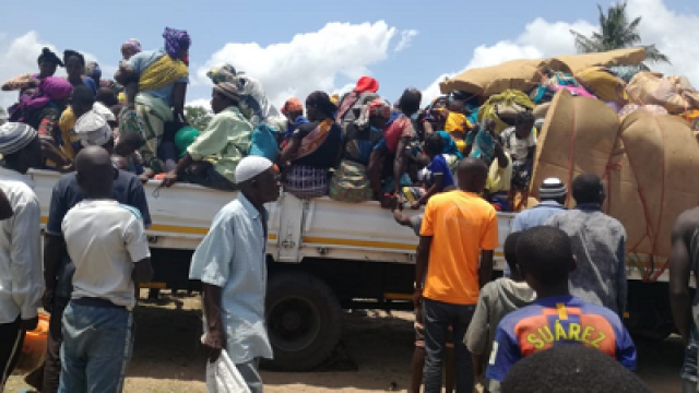 Mozambicans-flee-Cabo-Delgado-terrorists.png