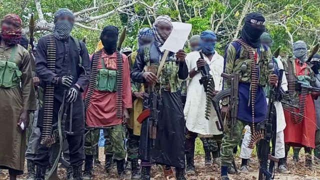 Mozambique-terrorists-1.jpg