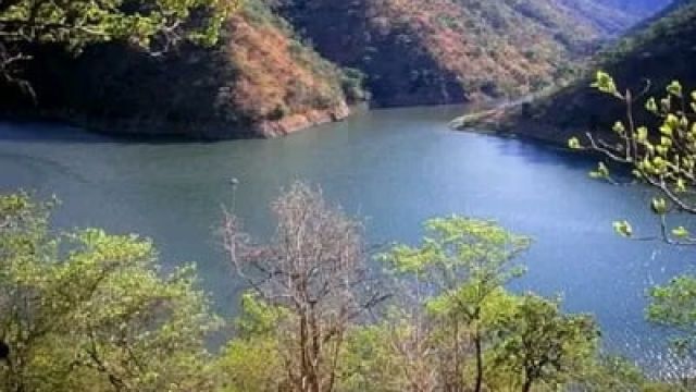 Sanyati-Gorge-1.jpg
