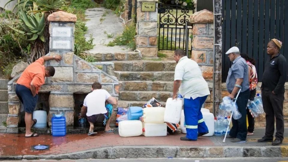 Water-crisis-in-South-Africa.jpg